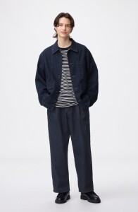 シルエットが特徴的なトレンドボトムス
