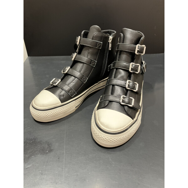 ASH ハイカットスニーカー