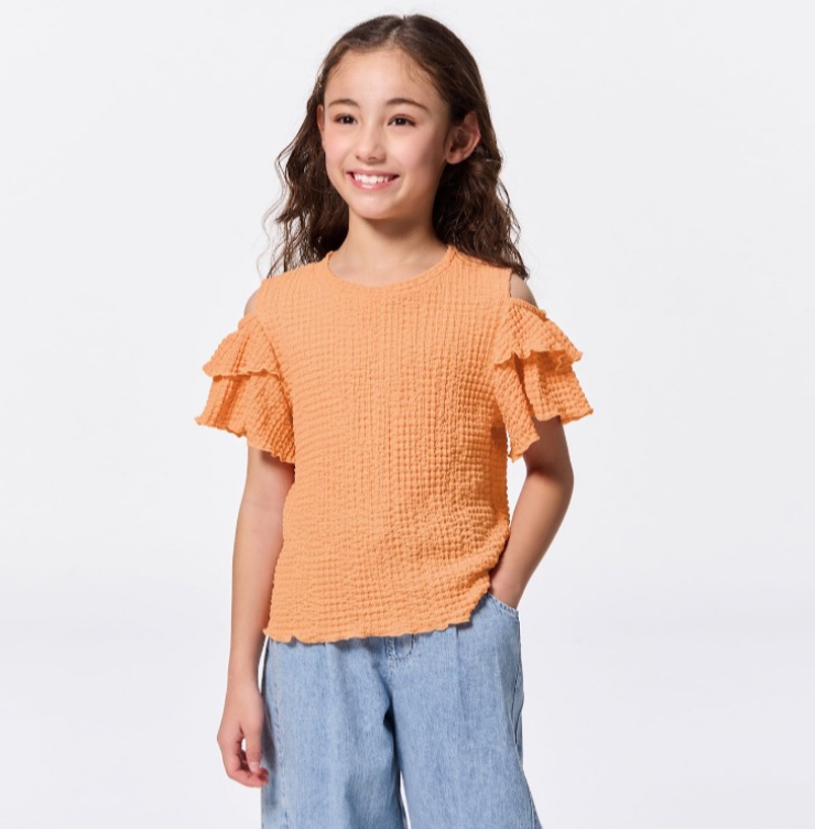 1枚着るだけで、おしゃれに変身できるトップス
