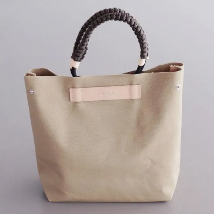 HAIDA NANUK Paraffin Canvas Tote Bag